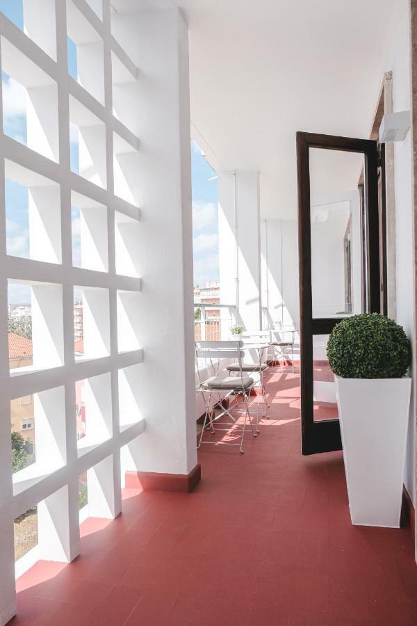4U Lisbon Suites&Guesthouse VII Airport Extérieur photo